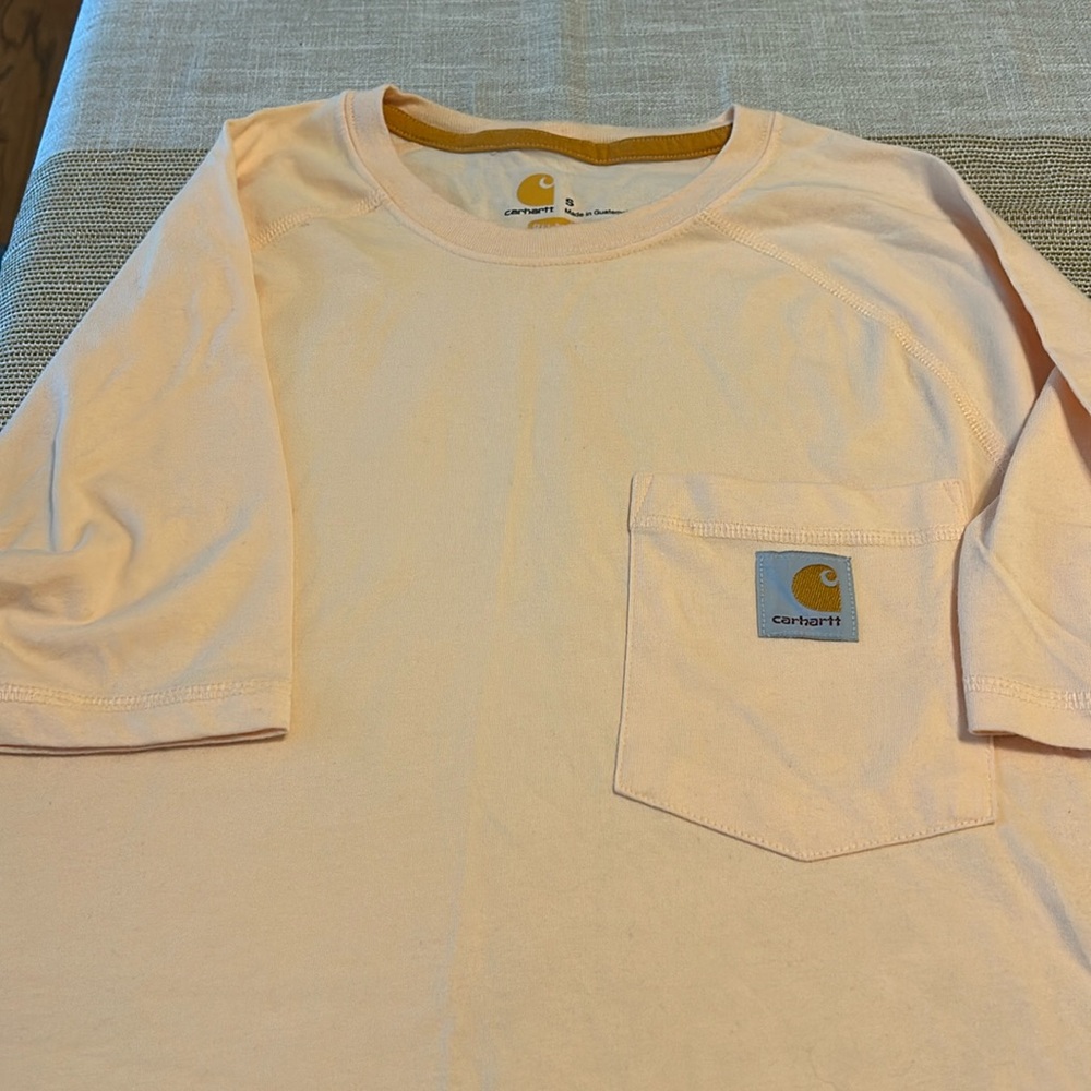 Carhartt men’s t-shirt size small. Great condition